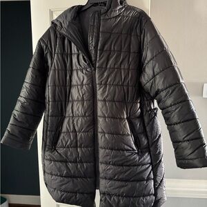 GAP Maternity Women's Black Puffer Jacket